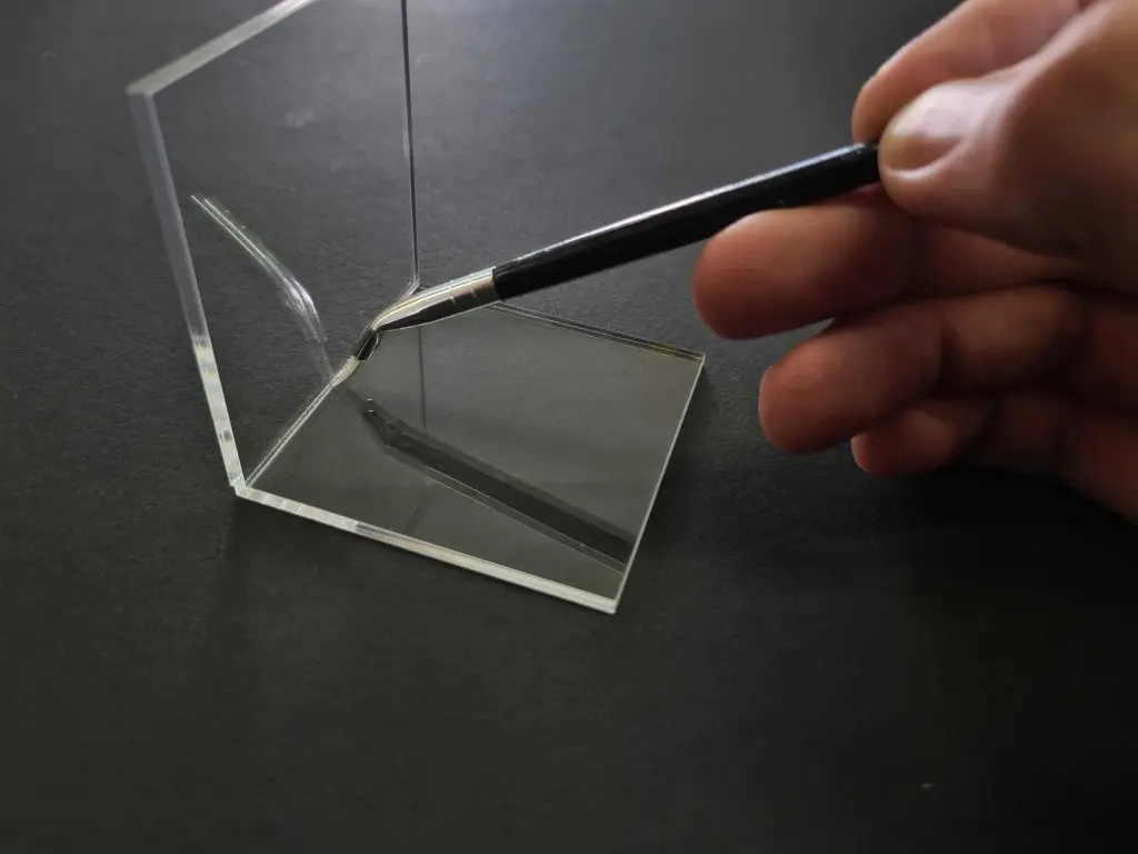 Several bonding methods for acrylic (plexiglass) plates