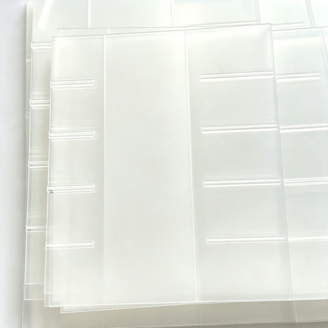 How to Prevent Glue Waste in Acrylic Production