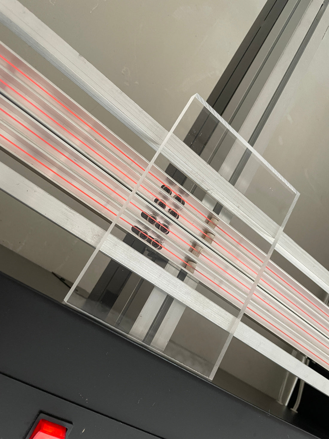 How to Organize Continuous Acrylic Bending Production